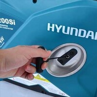 Особливості Hyundai HY 200 Si 3