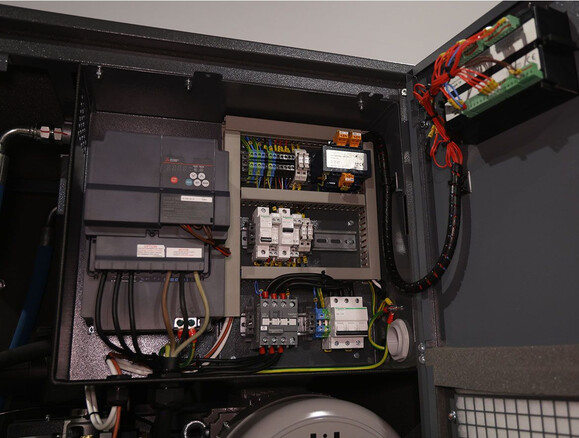 Гвинтовий компресор з ремінним приводом та інвертором WALTER SF 15/10 SXP фото 13