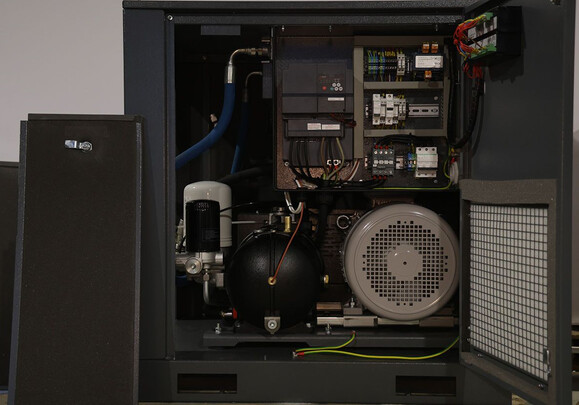 Гвинтовий компресор з ремінним приводом та інвертором WALTER SF 15/10 SXP фото 7