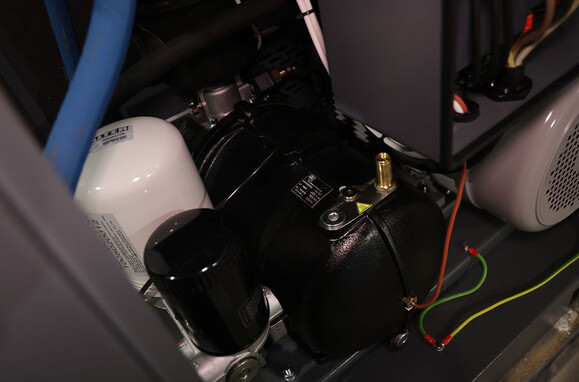 Гвинтовий компресор з ремінним приводом та інвертором WALTER SF 15/10 SXP фото 9