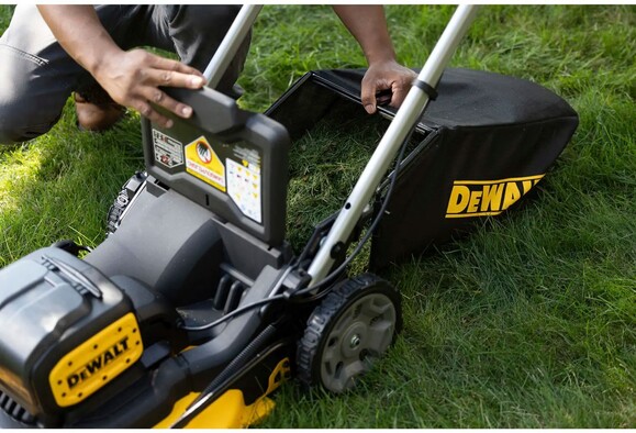 Аккумуляторная газонокосилка DeWALT DCMWP134W2 изображение 16