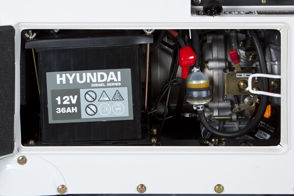 Дизельный генератор Hyundai DHY 8500SE-T (220/380В) изображение 6