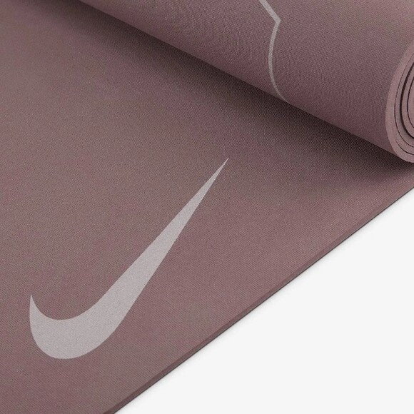 Килимок для йоги Nike YOGA MAT 4 мм, 61х172 см (рожево-фіолетовий) (N.100.7517.201.OS) фото 4