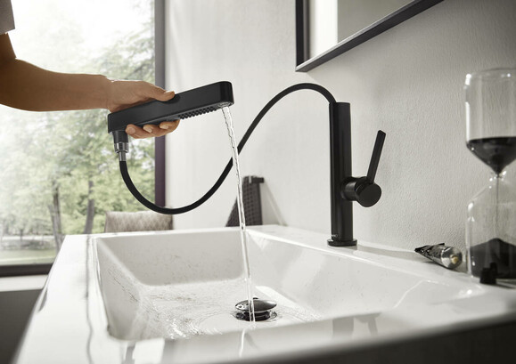 Смеситель для раковины HANSGROHE Finoris 230, c выдвижным изливом, черный матовый (76063670) изображение 2