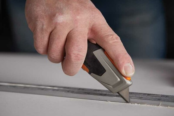 Выдвижной нож Fiskars Pro CarbonMax (1027223) изображение 11