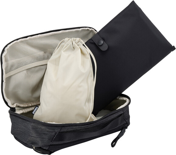 Рюкзак Thule Changing Backpack (Black) (TH 11200360) изображение 5