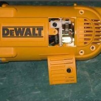 Особенности DeWalt DWE490 8