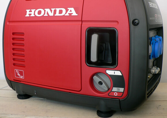 Інверторний генератор Honda EU22IT G фото 4