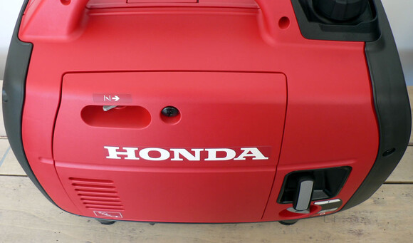 Інверторний генератор Honda EU22IT G фото 6