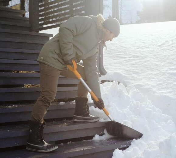 Лопата для прибирання снігу Fiskars SnowXpert 141001 (1003468) фото 4