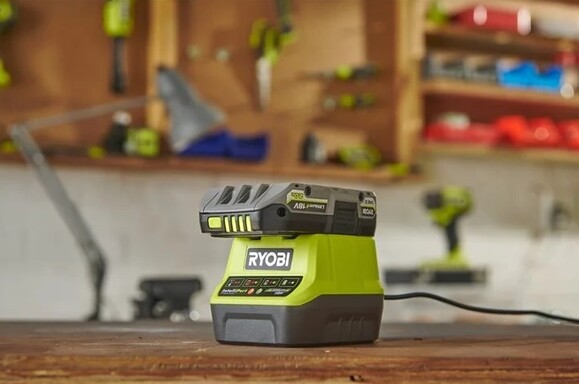 Зарядное устройство Ryobi ONE+ RC18120 (5133002891UNP) изображение 3