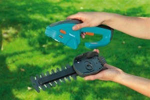 Комплект акумуляторних ножиців для трави Gardena ComfortCut 18см фото 2