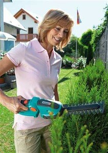 Комплект акумуляторних ножиців для трави Gardena ComfortCut 18см фото 4