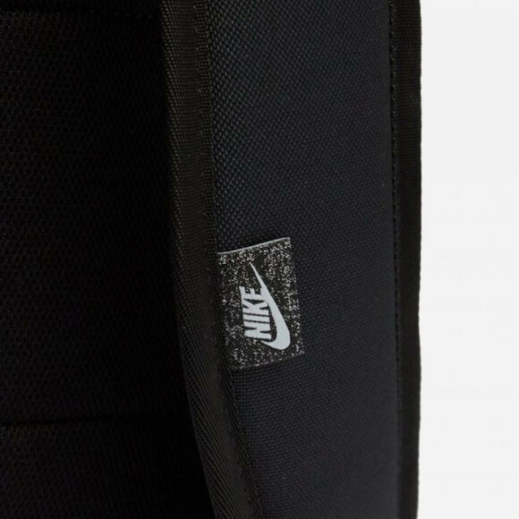 Рюкзак Nike NK HERITAGE BKPK-AIRMAX FA23 25L (черный) (FQ0229-010) изображение 4