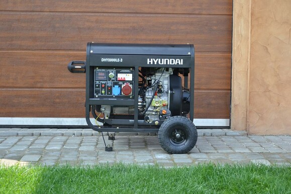 Дизельний генератор Hyundai DHY 8000LE-3 фото 2