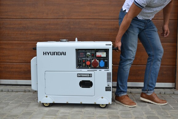 Дизельний генератор Hyundai DHY 8000SE-3 фото 8