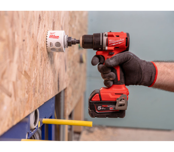 Аккумуляторная дрель-шуруповерт Milwaukee M18 BLDDRC-502C (4933492835) изображение 8