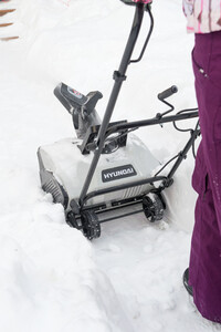 Электрический снегоуборщик Hyundai S 400 изображение 5