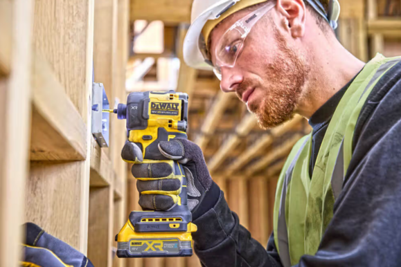 Аккумуляторный ударный шуруповерт DeWALT DCF870E2T изображение 13