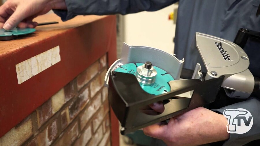 Makita SG1251J Wall Chaser - FULL DEMO from Toolstop